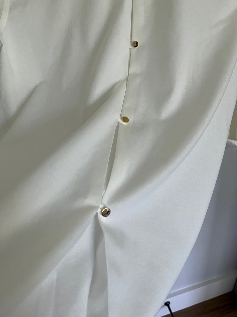 Chico's No Iron Button-Back Detail Ivory Blouse - Size S - Like new - Picture 6 of 11